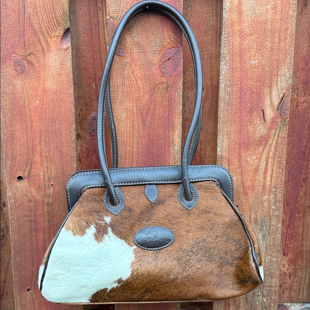 Los Cardales Cowhide Shoulder Bag with Dark Brown Leather Trim